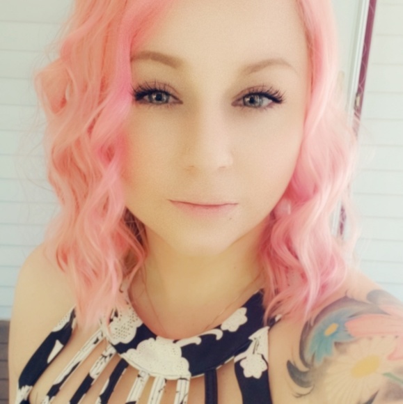 Meet your Posher, Kimberly - Picture 1 of 1